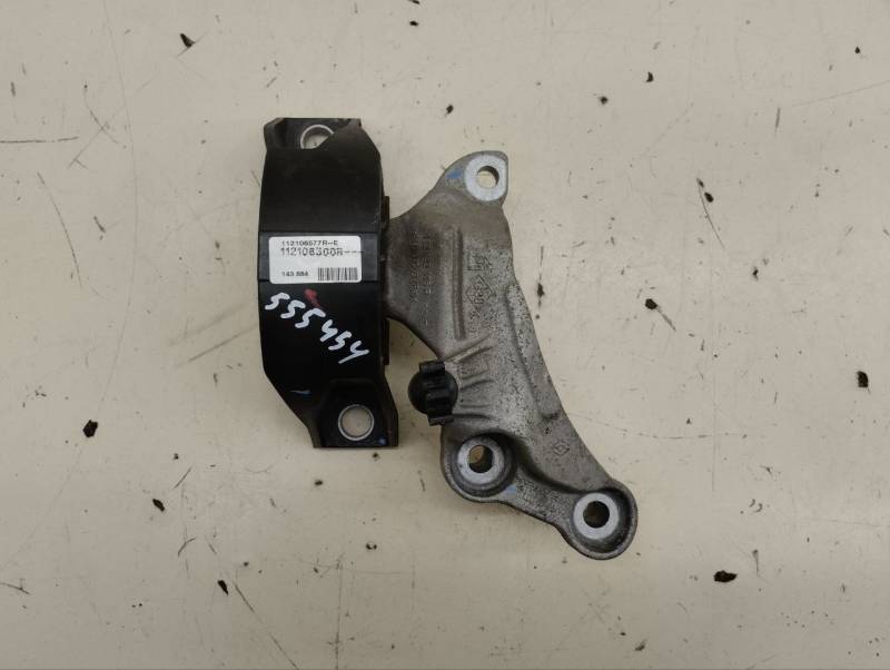 Опора двигателя правая Renault Sandero Stepway (5S) 2014-2022 Опора двигателя правая Renault Sandero Stepway (5S) 2014-2022