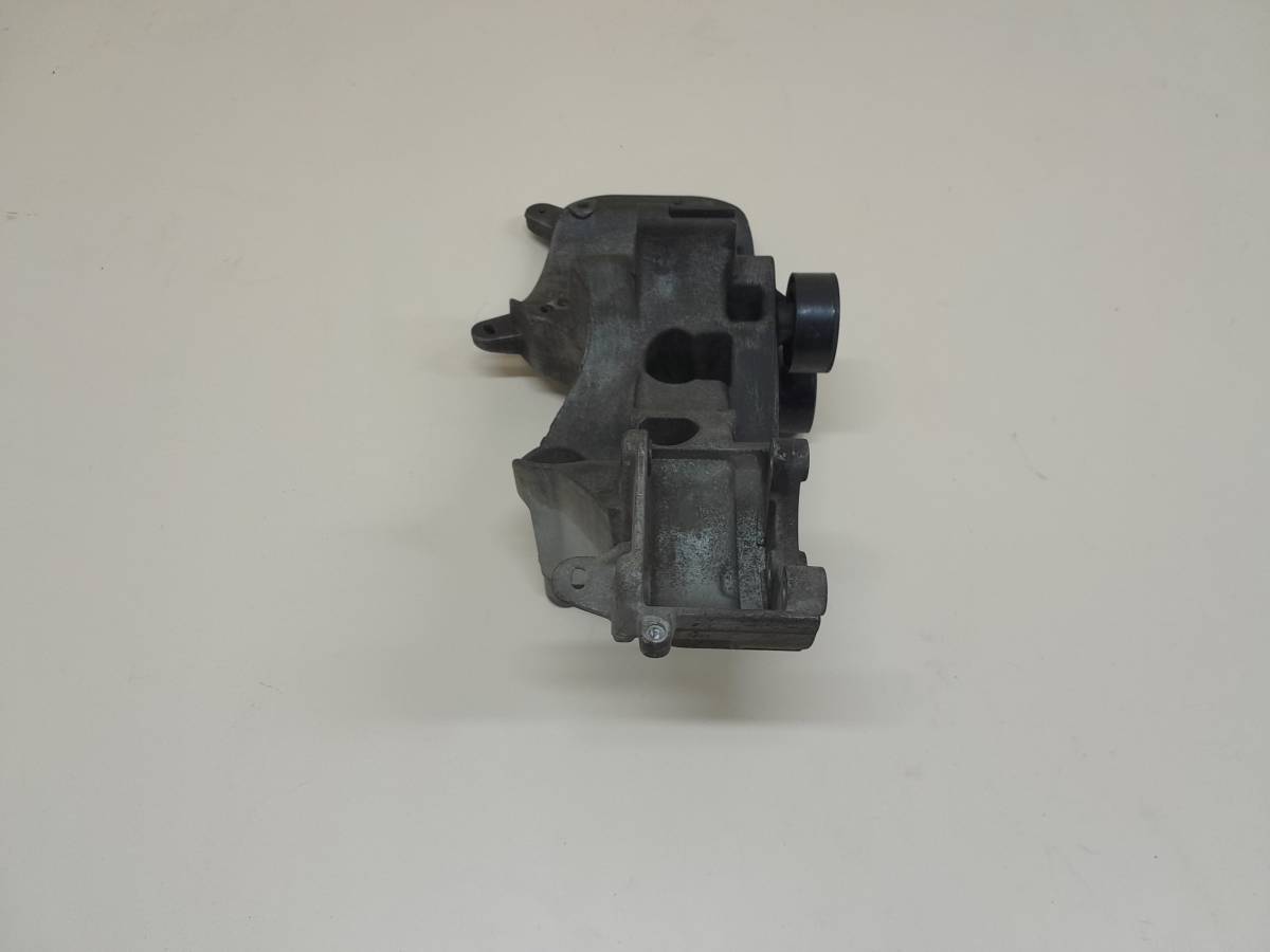 Кронштейн генератора Renault Logan (1) 2005-2014 Кронштейн генератора Renault Logan (1) 2005-2014