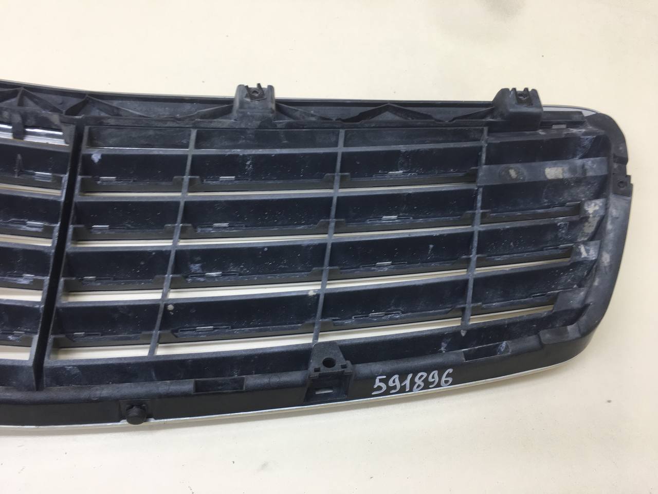 Решетка радиатора Mercedes-Benz E-Class (W211) 2002-2009 Решетка радиатора Mercedes-Benz E-Class (W211) 2002-2009