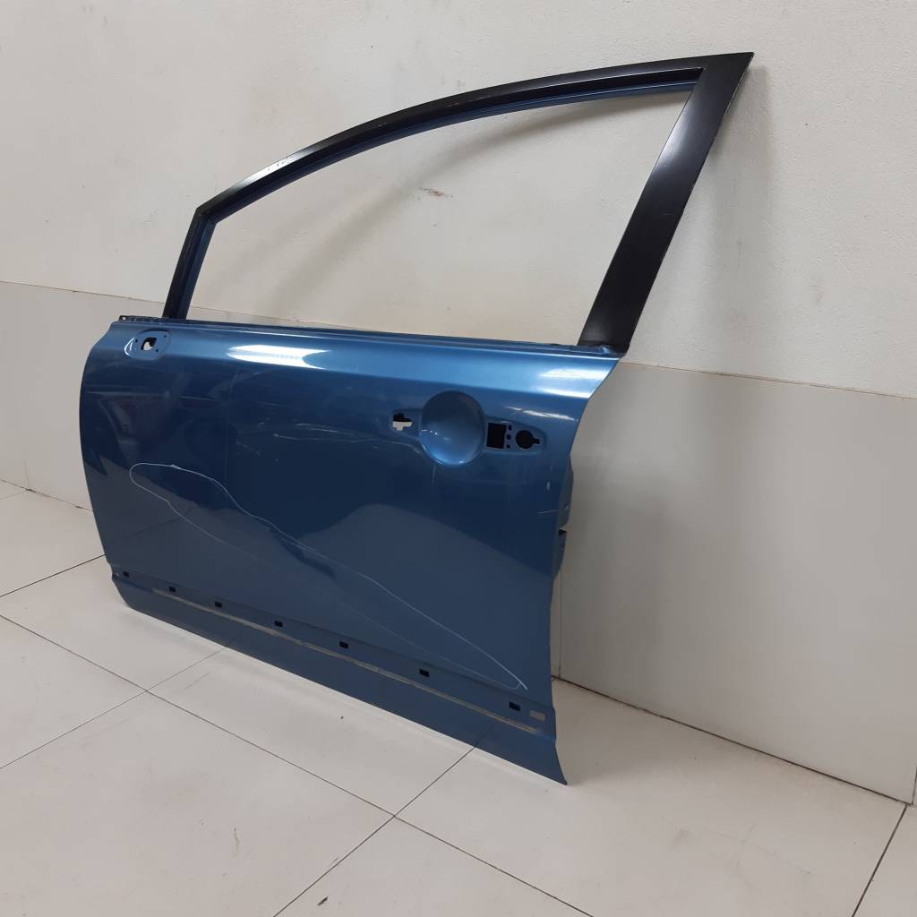 Дверь передняя левая Honda Civic 4D 2006-2012