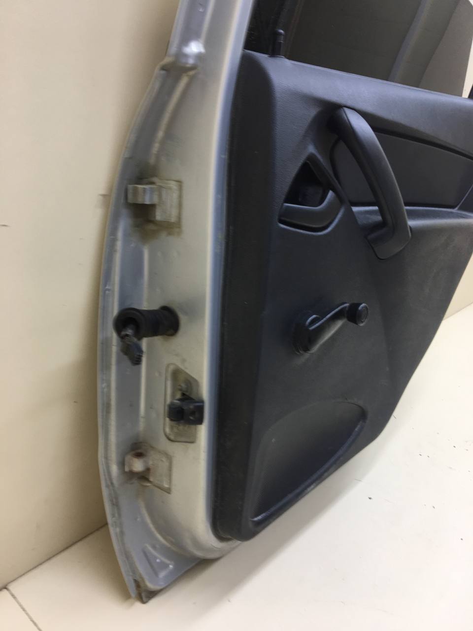 Дверь задняя правая Lada Granta 2011>