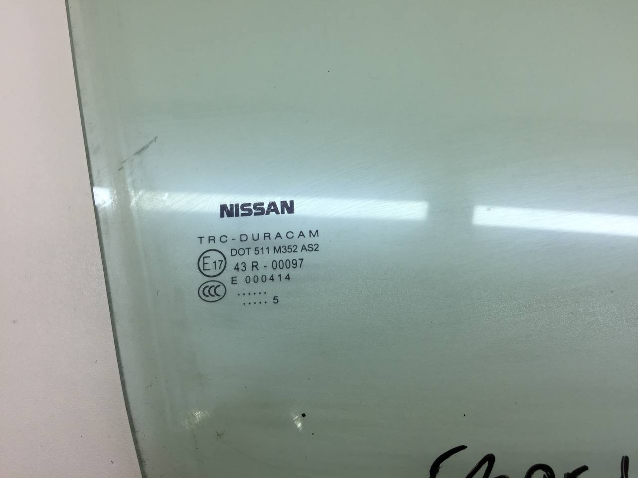Стекло двери передней правой Nissan Almera 3 (G11, G15) 2012>