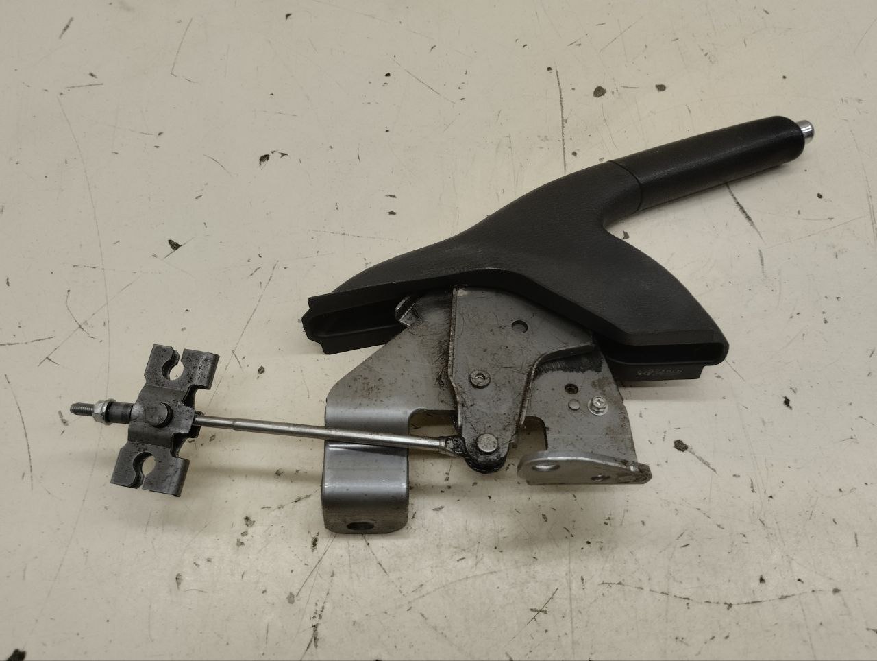 Рычаг стояночного тормоза Mazda Mazda 6 (GG) 2002-2007