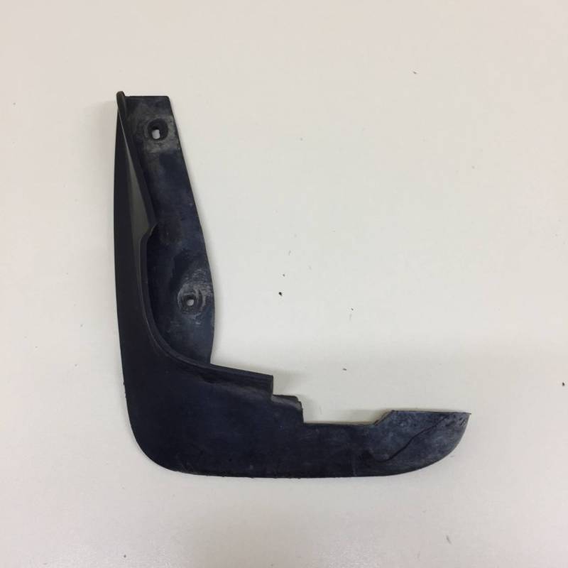 Брызговик передний левый Nissan Almera Classic (B10) 2006-2013