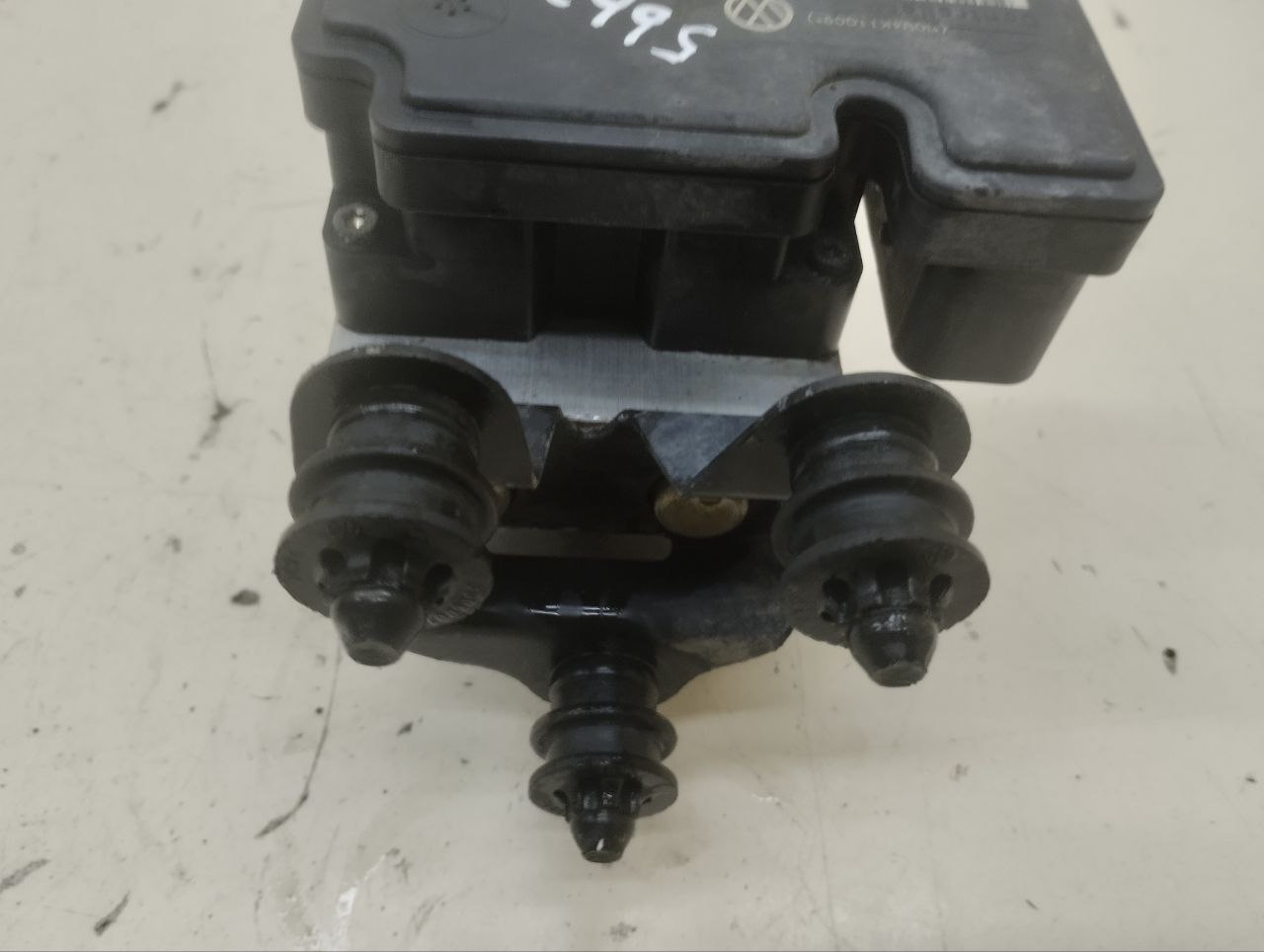 Блок ABS (насос) Skoda Octavia (A5 1Z-) 2004-2013 Блок ABS (насос) Skoda Octavia (A5 1Z-) 2004-2013