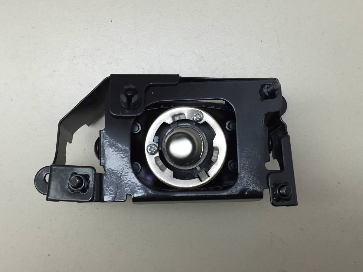 Фара противотуманная левая Mitsubishi Outlander (CU) 2001-2008