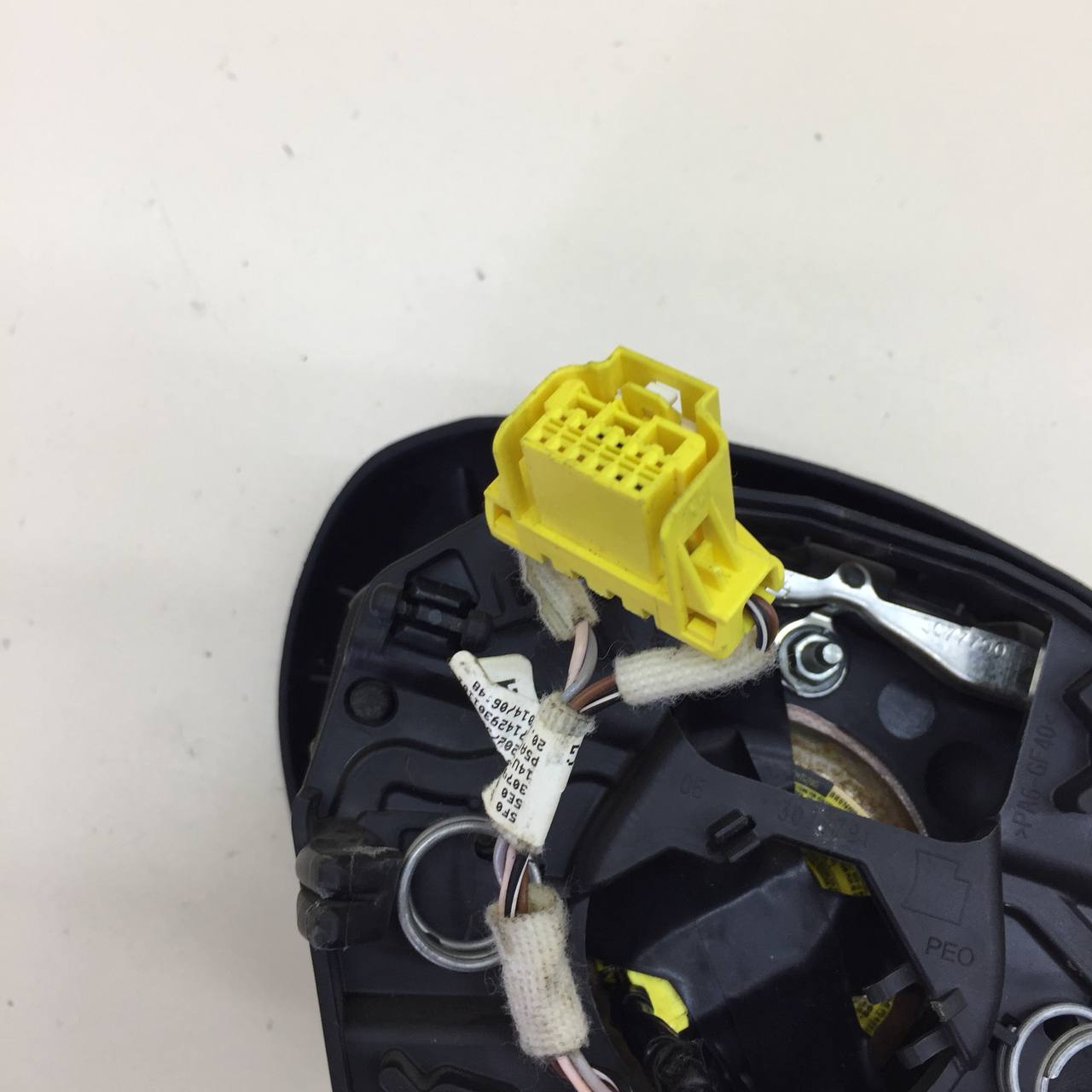 Подушка безопасности в рулевое колесо Skoda Rapid 2012-2020