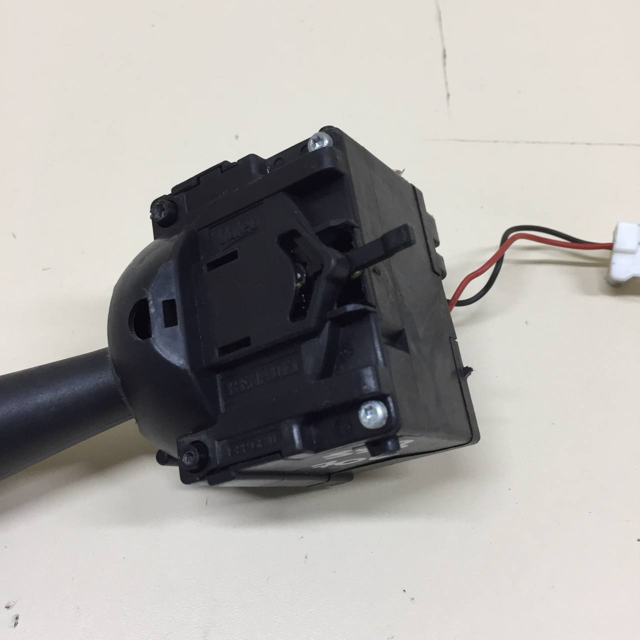 Переключатель поворотов подрулевой Renault Duster (HSA, HSM) 2012>