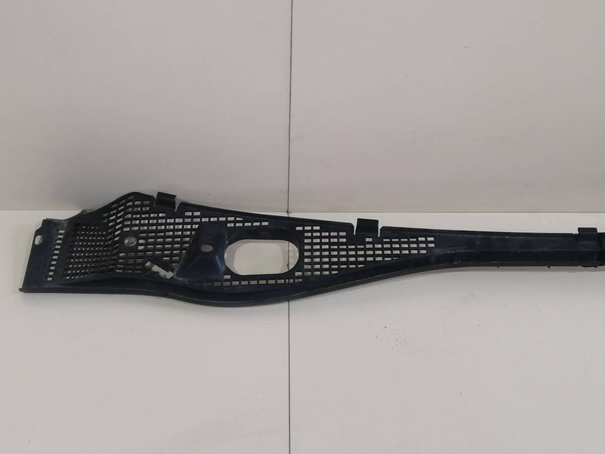 Решетка стеклооч. (планка под лобовое стекло, жабо) Lada Largus 2012>