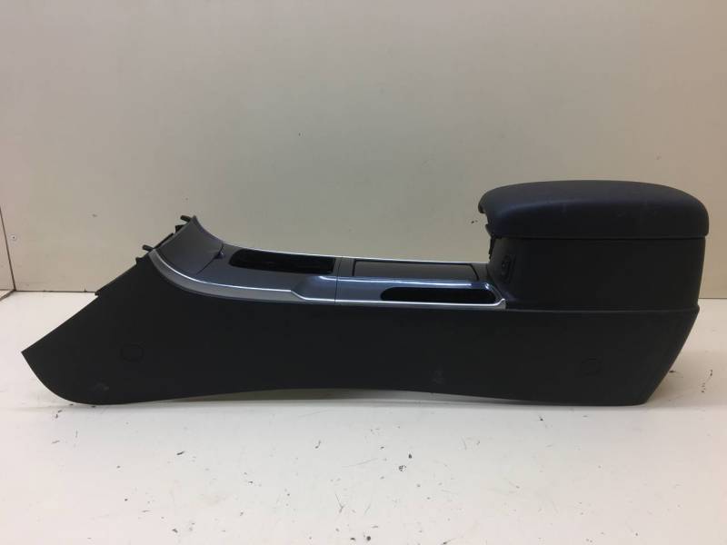 Консоль центральная Mazda Mazda 6 (GG) 2002-2007 Консоль центральная Mazda Mazda 6 (GG) 2002-2007