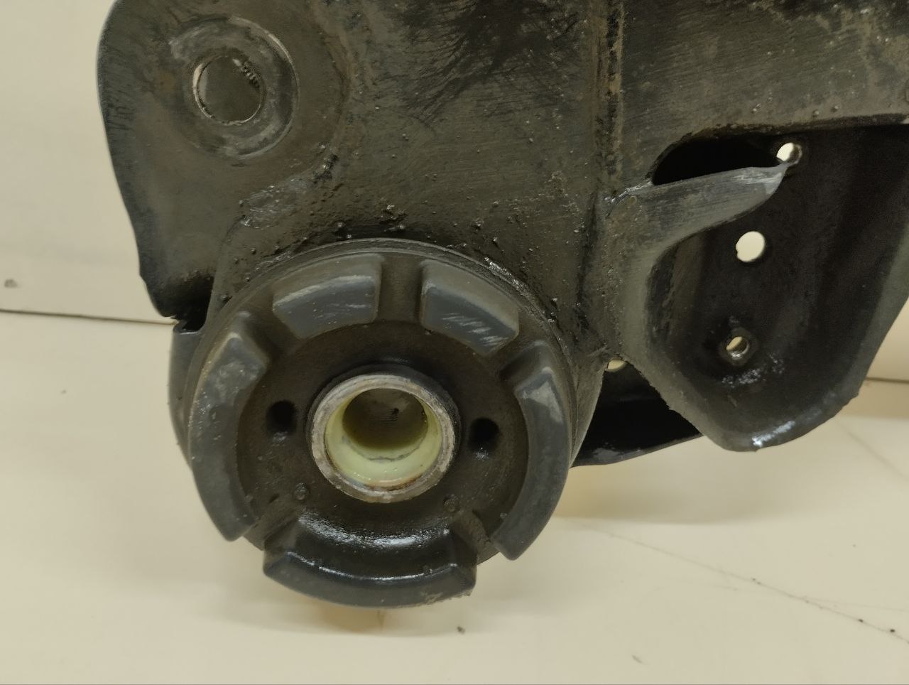 Балка подмоторная Toyota Camry (V50) 2011-2017 Балка подмоторная Toyota Camry (V50) 2011-2017