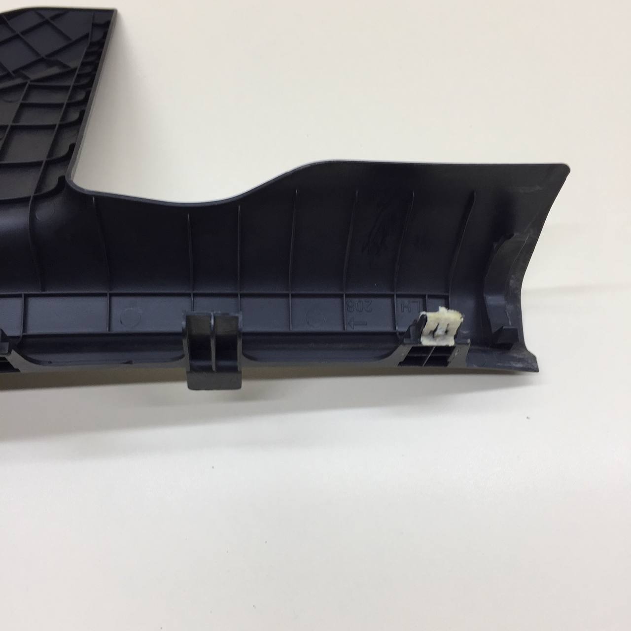 Накладка порога (внутренняя) Hyundai Elantra (CN7) 2020>