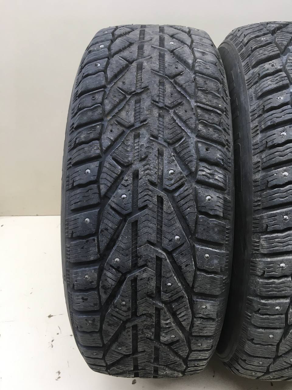 Шины к-кт R17 Зимние шипованные Tigar SUV Ice