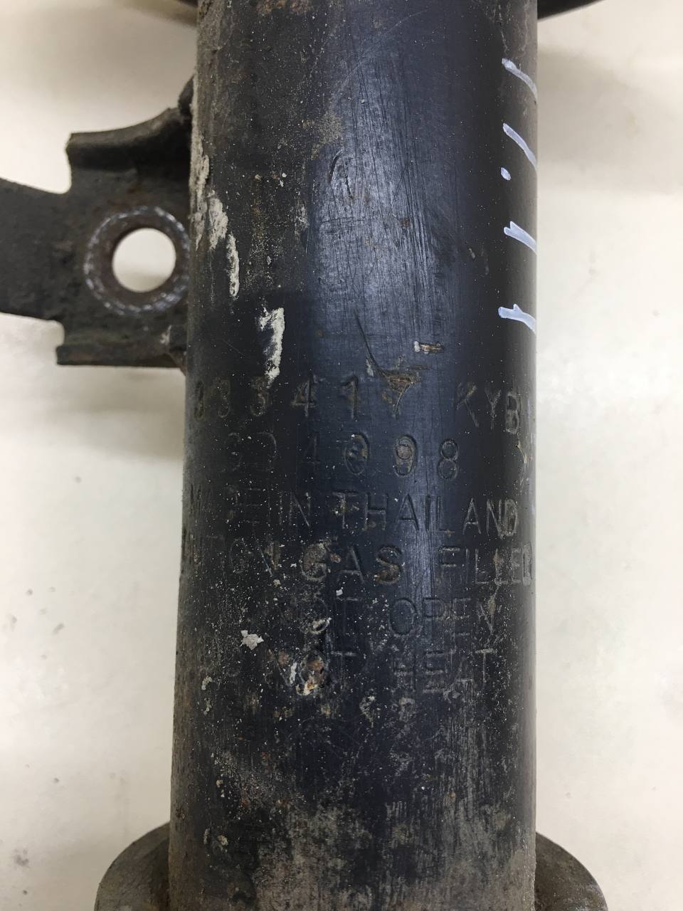 Амортизатор передний правый Chevrolet Aveo T200 2003-2008