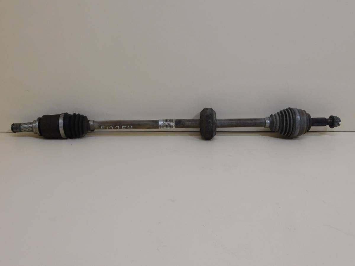 Полуось передняя правая Renault Logan (2) 2014>