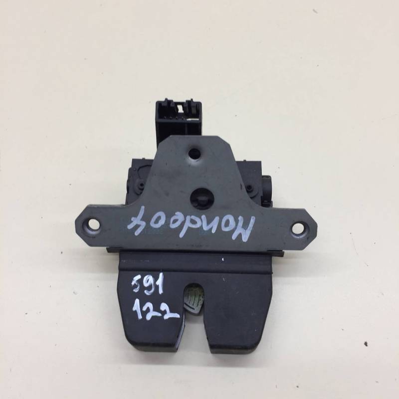 Замок багажника Ford Mondeo 4 2007-2015 Замок багажника Ford Mondeo 4 2007-2015