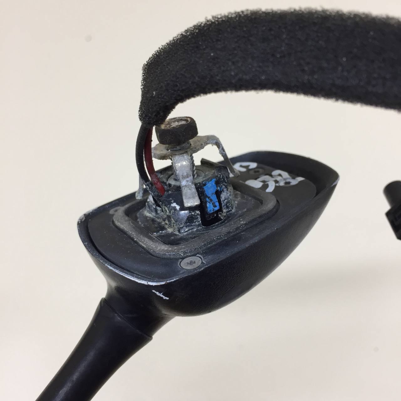 Антенна Chevrolet Cobalt (T250) 2011-2015 Антенна Chevrolet Cobalt (T250) 2011-2015