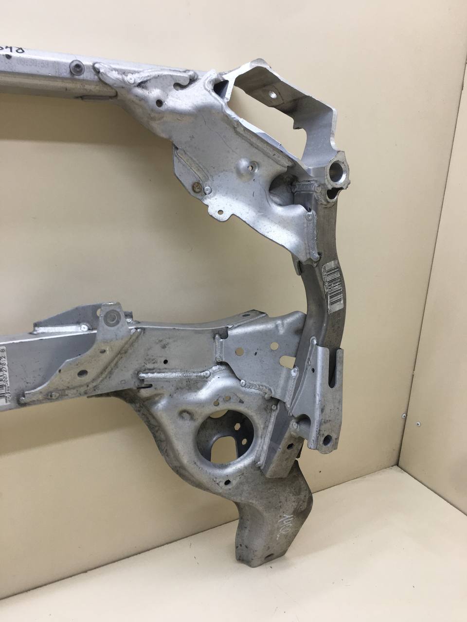 Балка подмоторная BMW 3-series E90/E91 2005-2011 Балка подмоторная BMW 3-series E90/E91 2005-2011