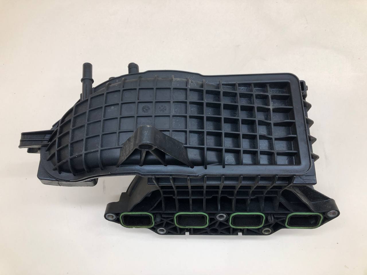 Коллектор впускной Volkswagen Jetta (A6) 2010-2019 Коллектор впускной Volkswagen Jetta (A6) 2010-2019