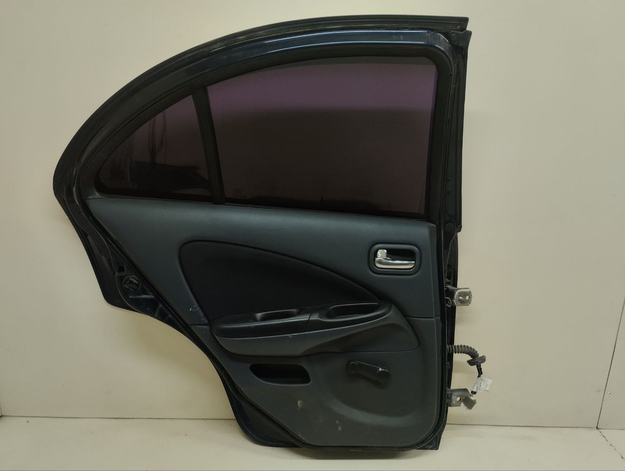 Дверь задняя левая Nissan Almera (N16) 2000-2006 Дверь задняя левая Nissan Almera (N16) 2000-2006