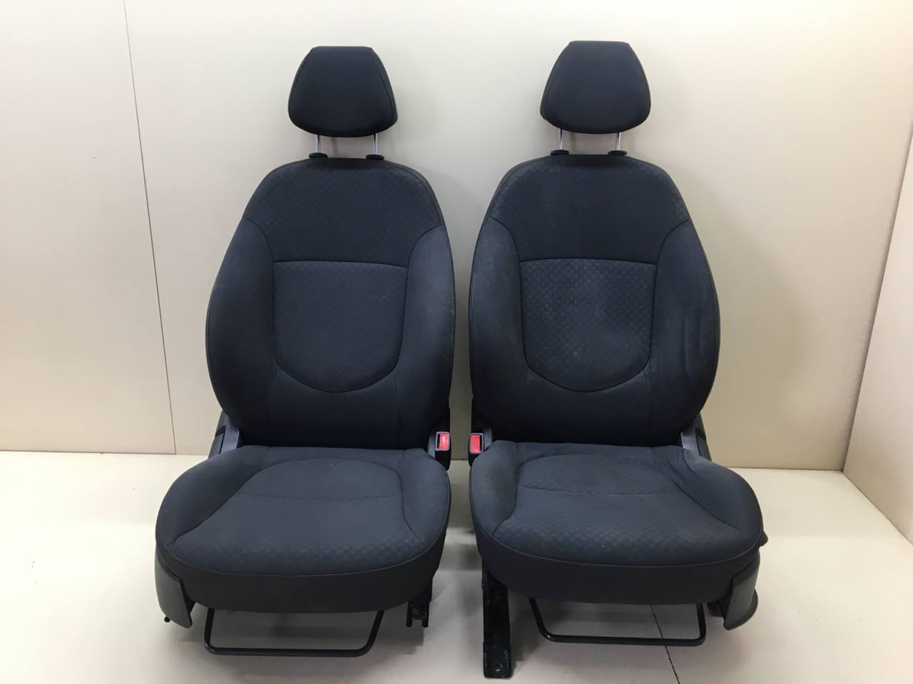 Сиденье (комплект) Hyundai Solaris (RB) 2010-2017 Сиденье (комплект) Hyundai Solaris (RB) 2010-2017