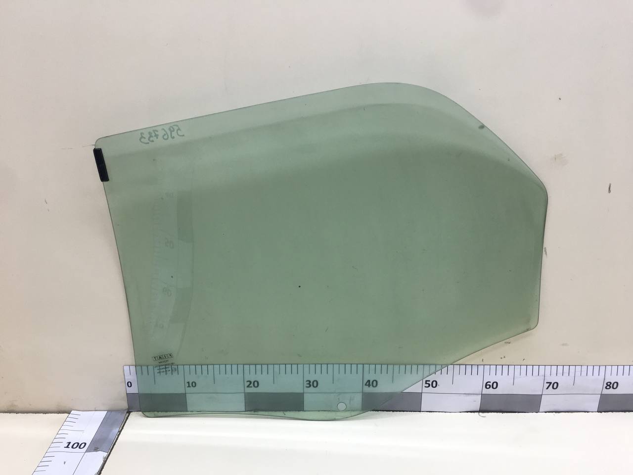 Стекло двери задней правой Fiat Albea 2002-2012