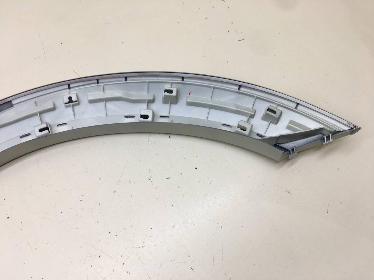 Накладка переднего крыла левого Subaru Legacy Outback (B13) 2003-2009