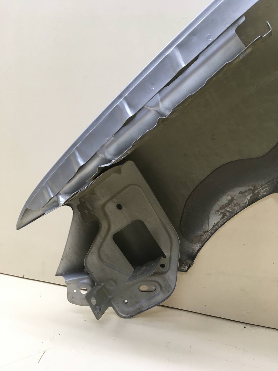 Крыло переднее правое Renault Sandero Stepway (5S) 2014-2022 Крыло переднее правое Renault Sandero Stepway (5S) 2014-2022