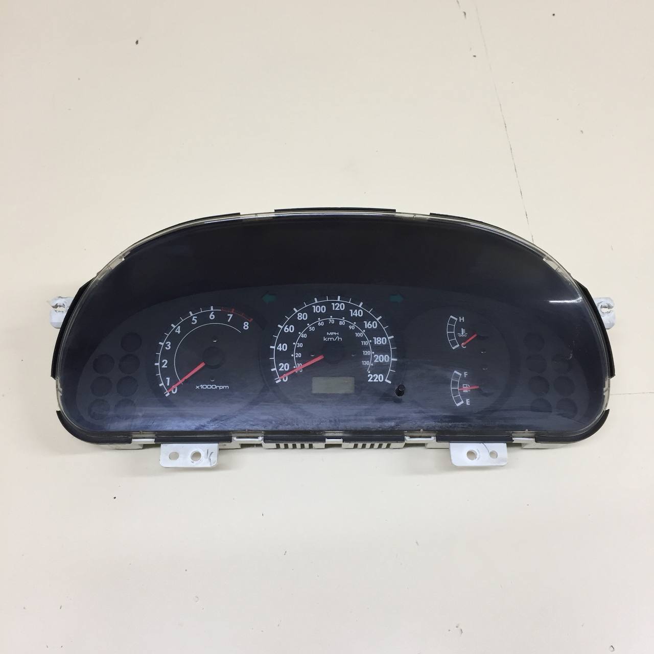 Панель приборов Kia Sephia 2001-2004 Панель приборов Kia Sephia 2001-2004