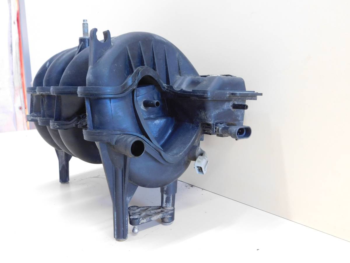 Коллектор впускной Renault Logan (1) 2005-2014