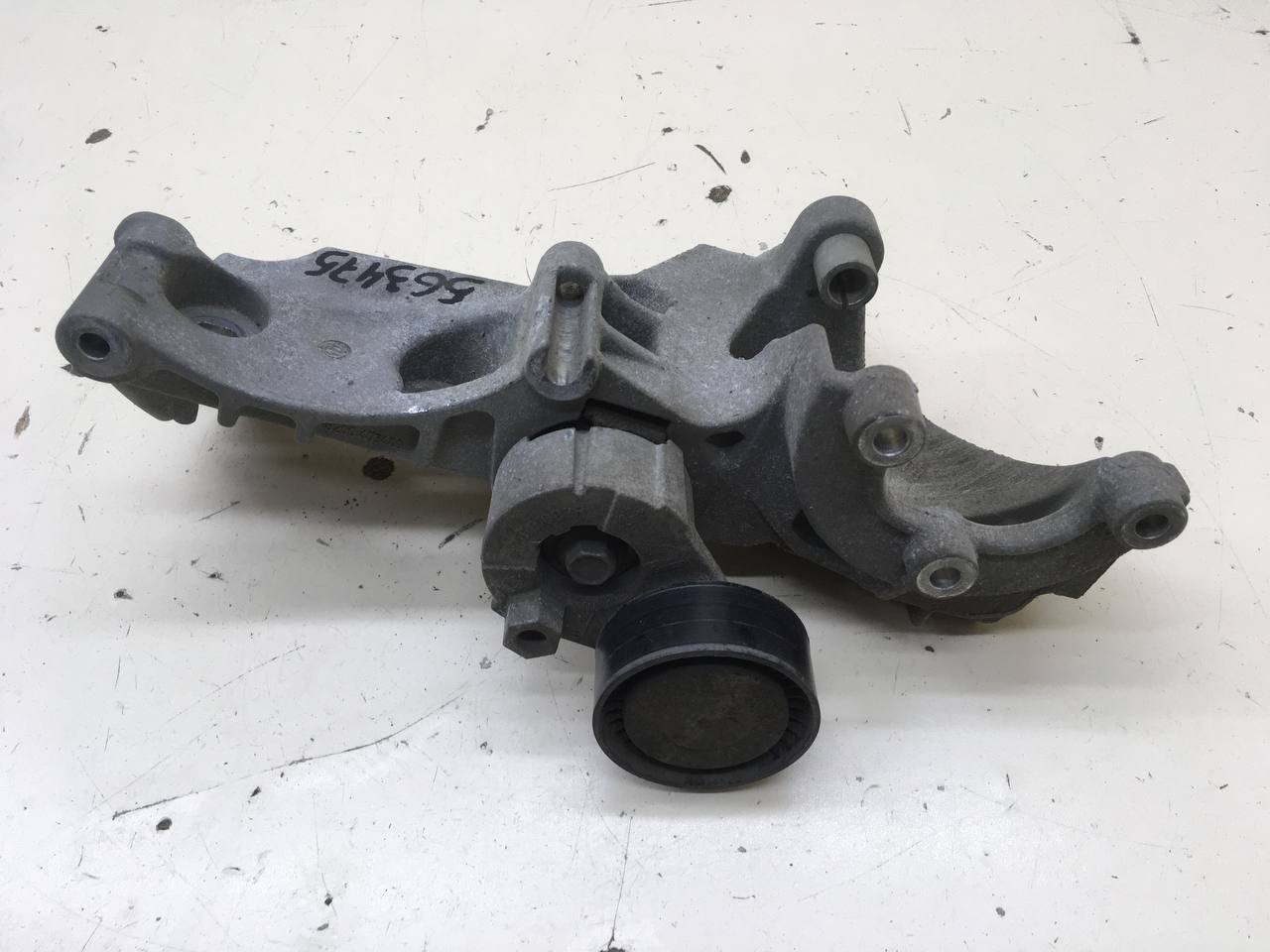 Кронштейн генератора Nissan Almera 3 (G11, G15) 2012> Кронштейн генератора Nissan Almera 3 (G11, G15) 2012>