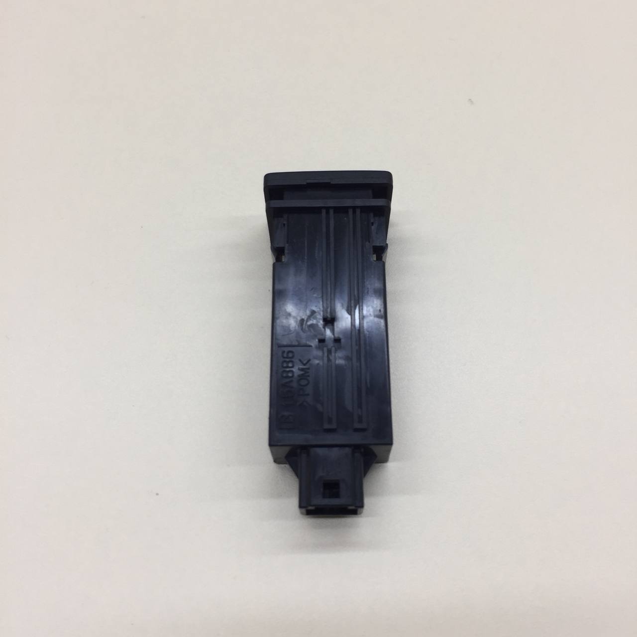 Кнопка обогрева переднего стекла Toyota Rav 4 (A30) 2006-2013