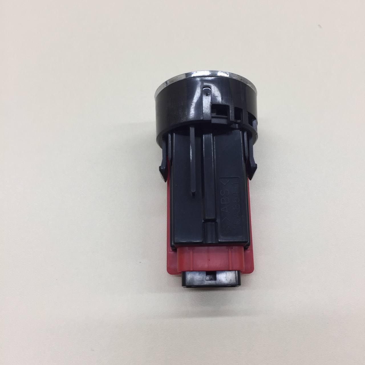 Кнопка запуска двигателя Toyota Rav 4 (A30) 2006-2013 Кнопка запуска двигателя Toyota Rav 4 (A30) 2006-2013