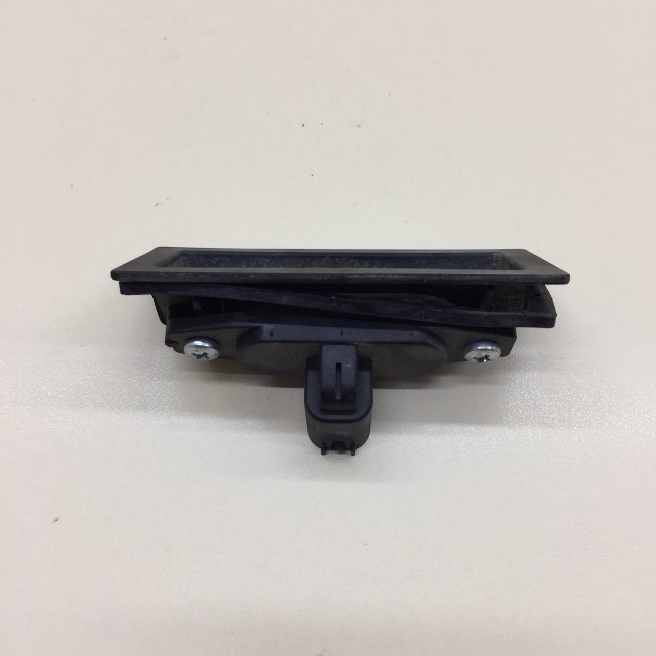 Кнопка открывания багажника Jetour Dashing 2022>