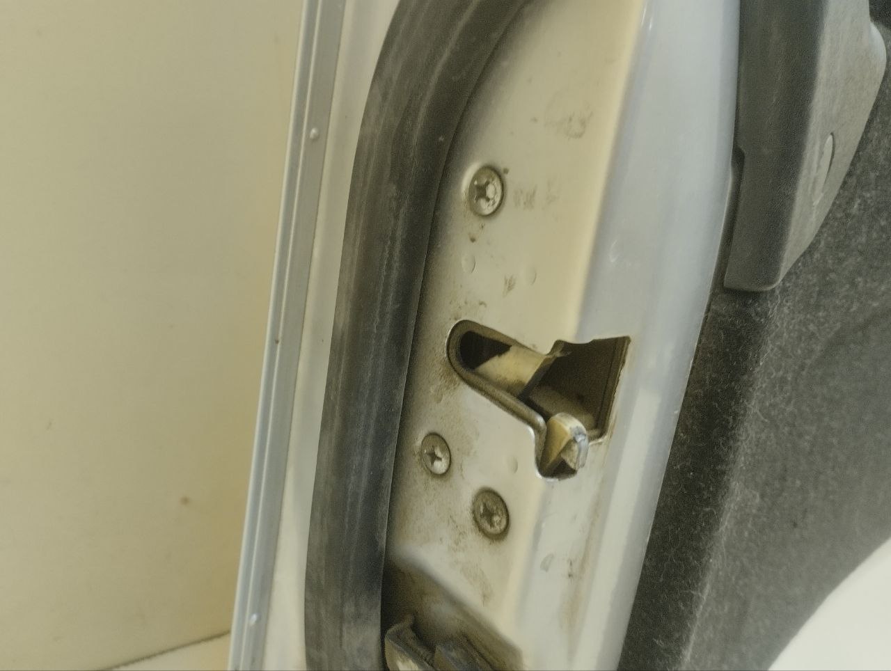 Дверь багажника со стеклом Chevrolet Niva 2009-2020