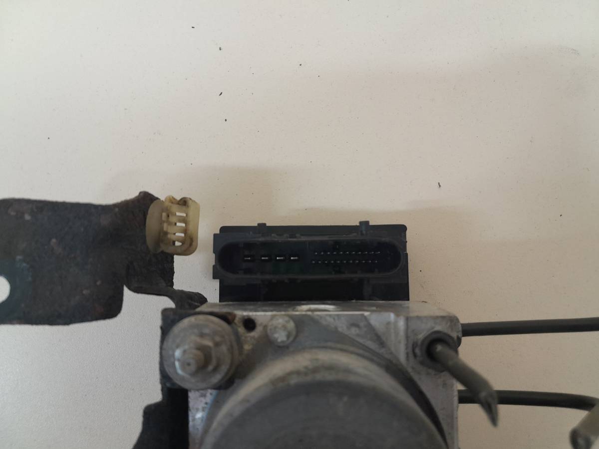 Блок ABS (насос) Nissan Almera 3 (G11, G15) 2012>