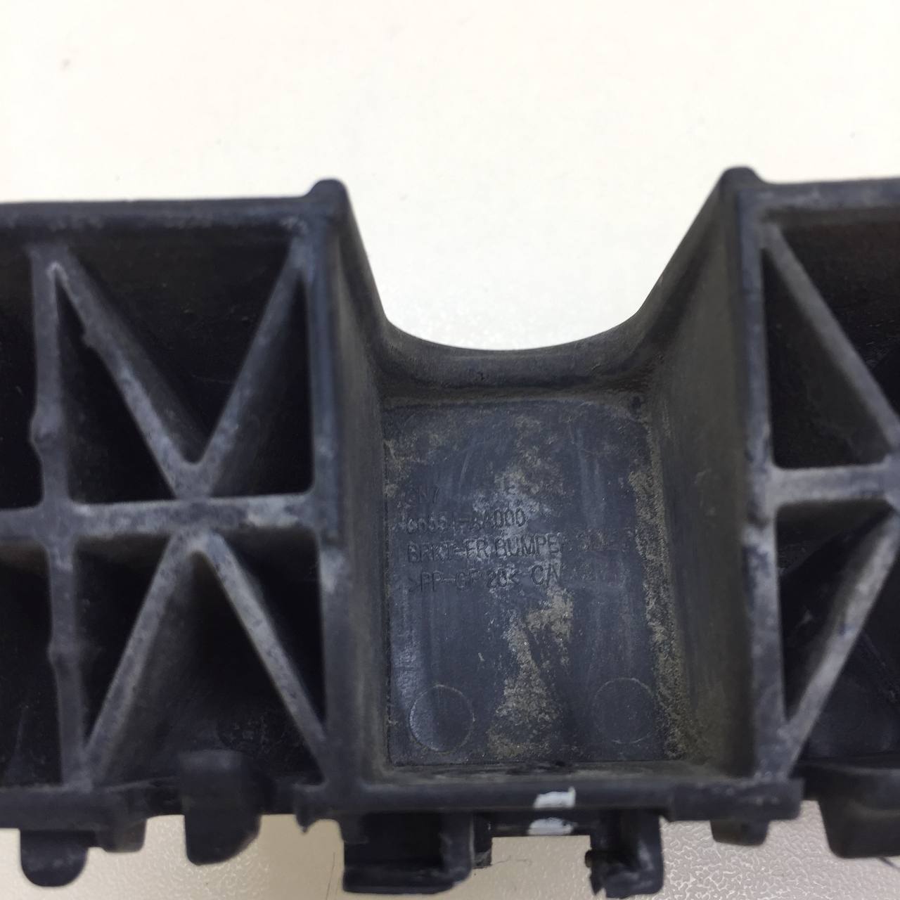 Кронштейн переднего бампера правый Hyundai Elantra (CN7) 2020>