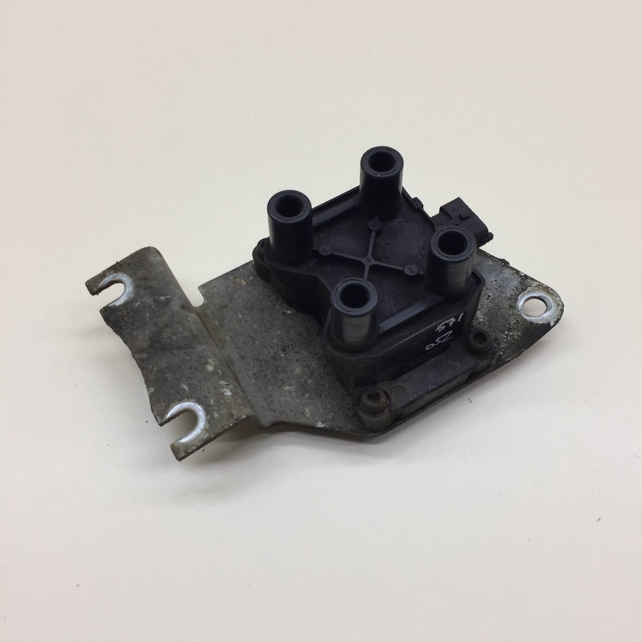 Катушка зажигания Chevrolet Niva 2009-2020 Катушка зажигания Chevrolet Niva 2009-2020