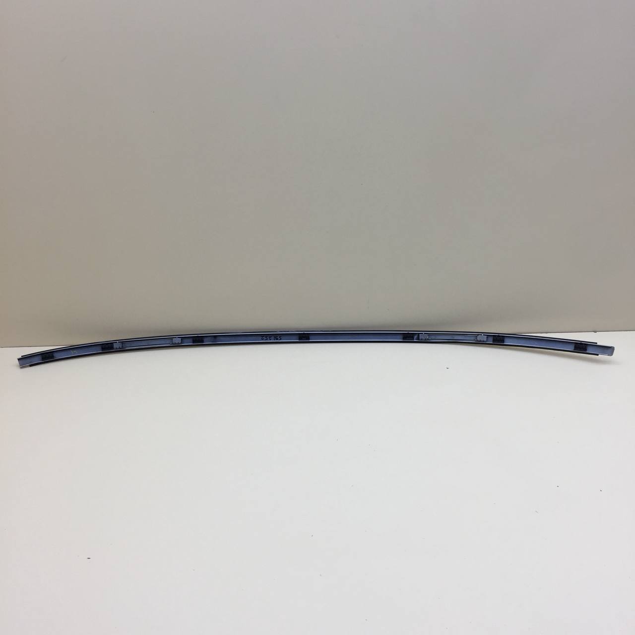 Молдинг крыши правый BMW 3-series E90/E91 2005-2011