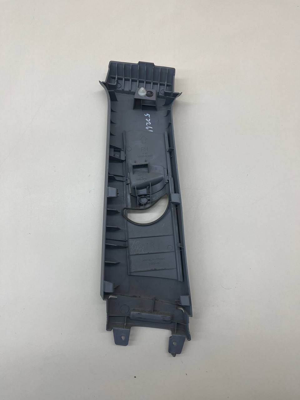 Обшивка стойки Toyota Rav 4 (A30) 2006-2013