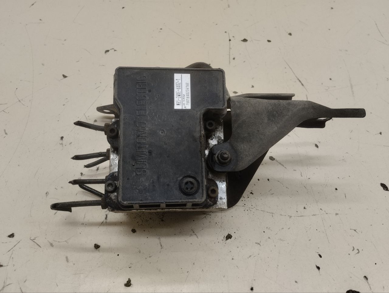 Блок ABS (насос) Mitsubishi Lancer 9 (CS/Classic) 2000-2011 Блок ABS (насос) Mitsubishi Lancer 9 (CS/Classic) 2000-2011