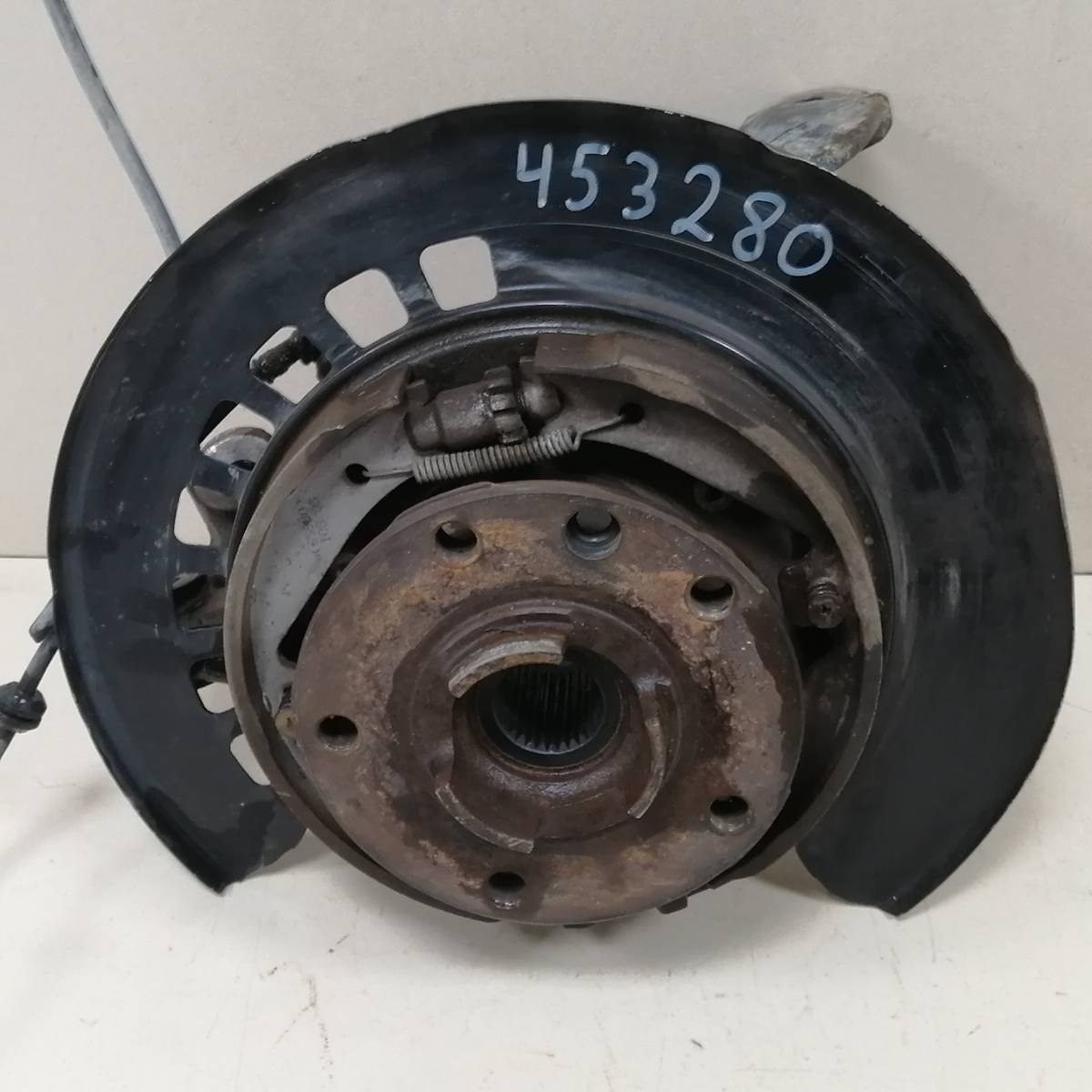 Кулак поворотный задний левый Volkswagen Touareg (7L) 2002-2010