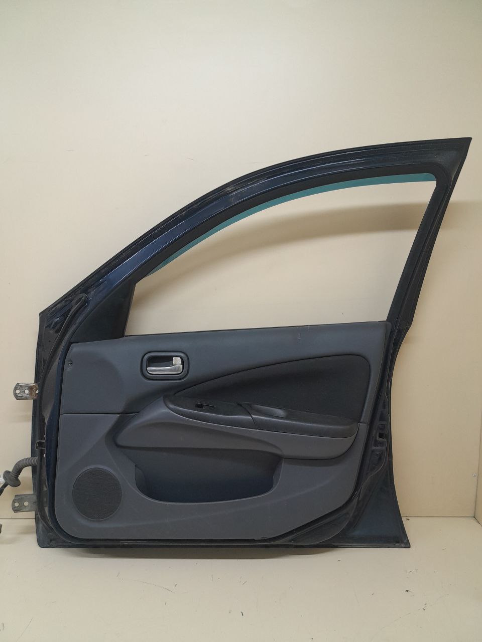 Дверь передняя правая Nissan Almera (N16) 2000-2006
