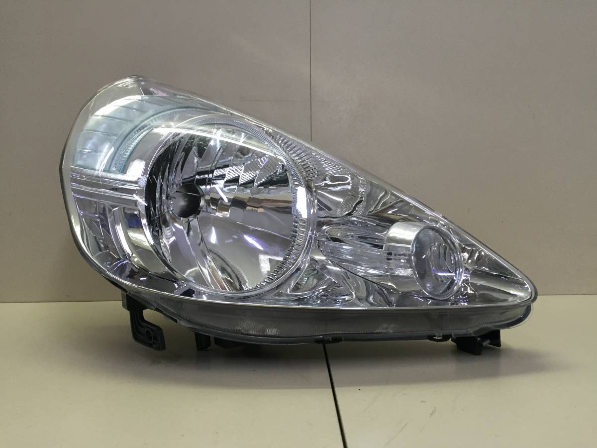 Фара правая Honda Jazz (GD1, GD5, GE2, GE3) 2001-2008