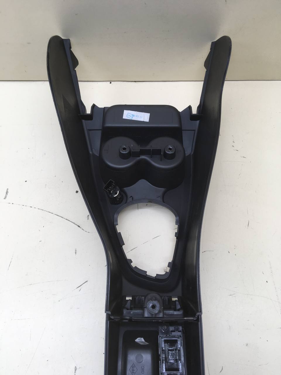Консоль центральная Renault Sandero Stepway (5S) 2014-2022 Консоль центральная Renault Sandero Stepway (5S) 2014-2022