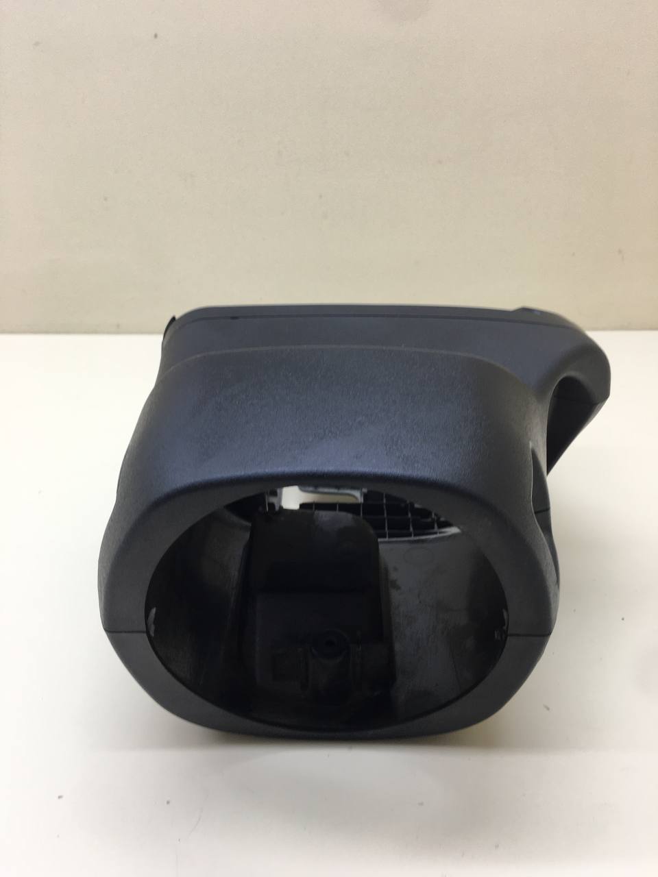 Кожух рулевой колонки Lada Granta 2011>