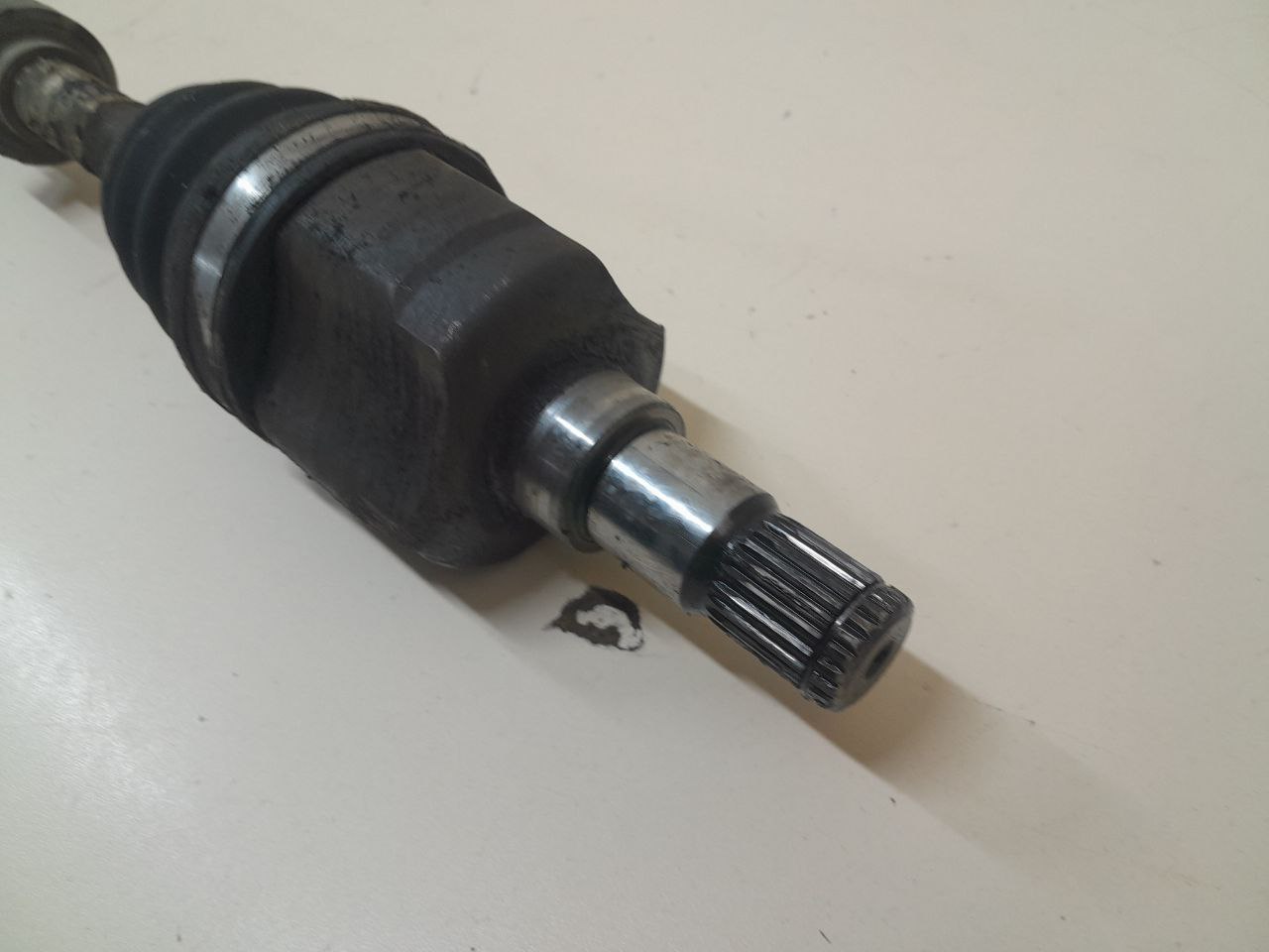 Полуось передняя правая Chevrolet Cobalt (T250) 2011-2015 Полуось передняя правая Chevrolet Cobalt (T250) 2011-2015