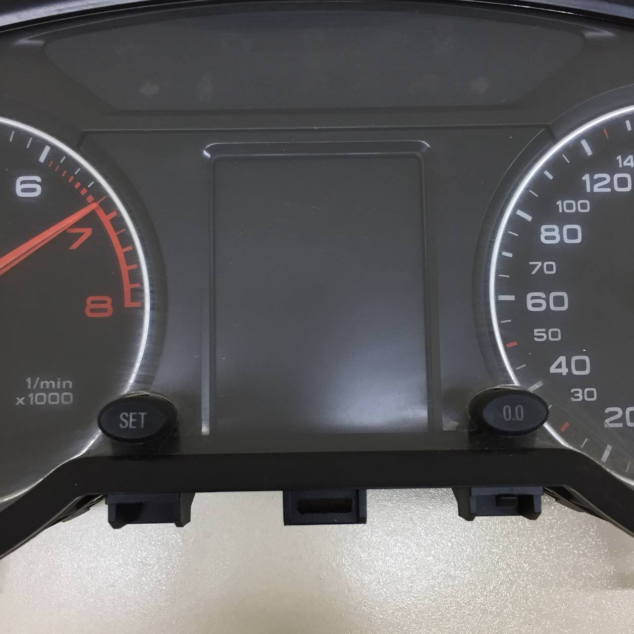Панель приборов Audi Q5 (8R) 2008-2017 Панель приборов Audi Q5 (8R) 2008-2017