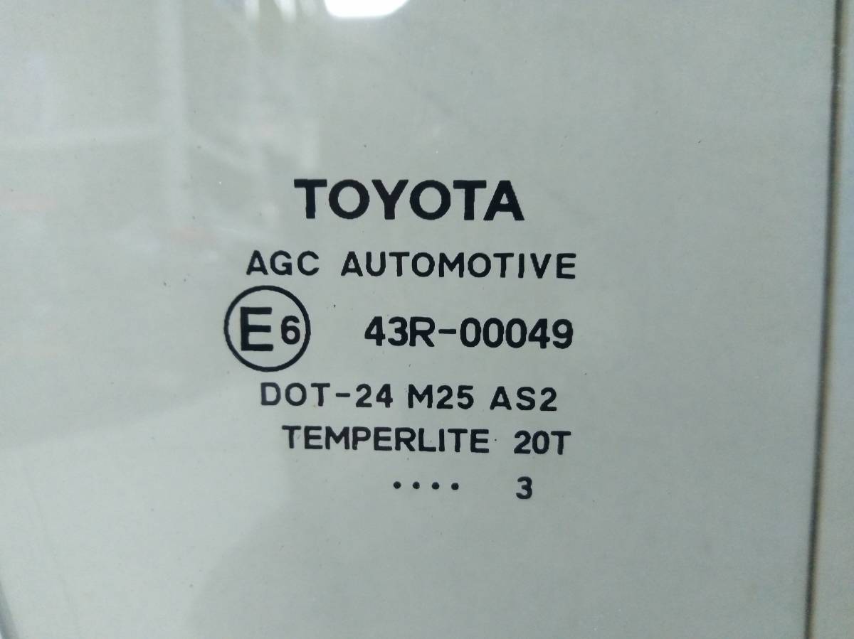 Стекло двери передней правой Toyota Auris (E180) 2012>