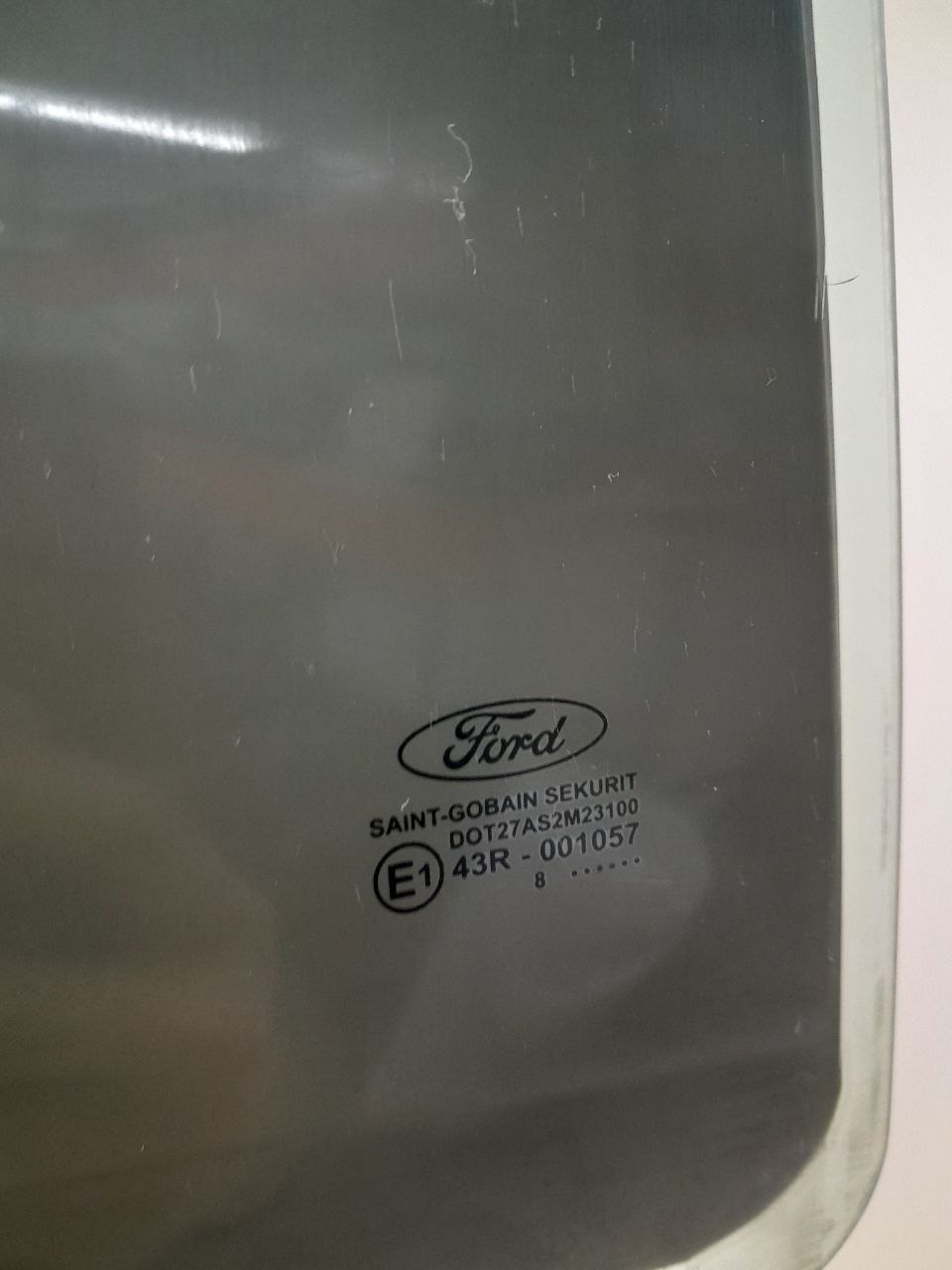 Стекло двери задней правой Ford Focus 2 (DB) 2008-2011